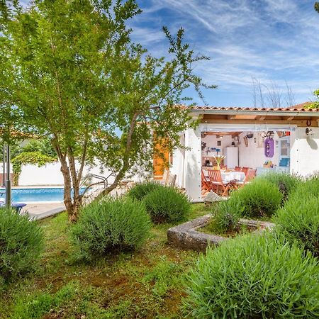 Nature & Sea Holiday Home With Pool Pula Dış mekan fotoğraf